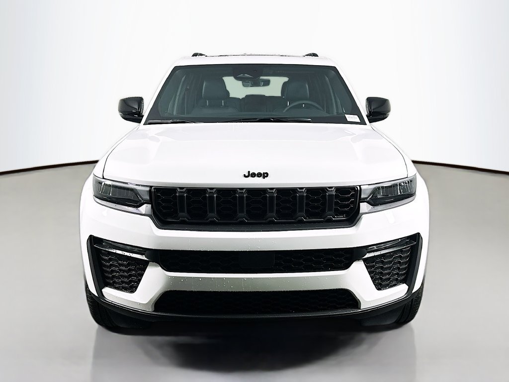 New 2026 Jeep Grand Cherokee Limited w/ Limited Altitude Package RWD image 2