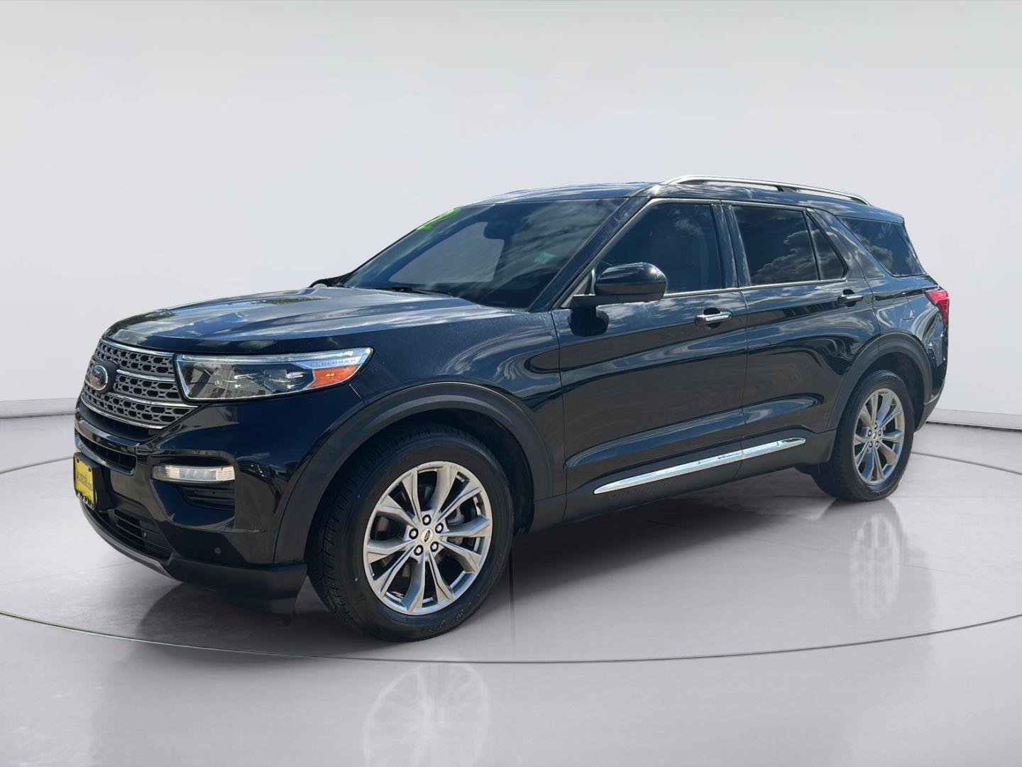 Certified 2022 Ford Explorer Limited RWD image 1