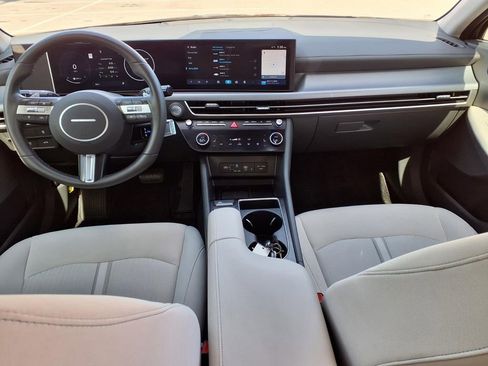 Used 2024 Hyundai Sonata SEL w/ Convenience Package FWD image 17