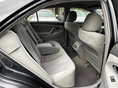 Used 2011 Toyota Camry LE w/ LE Extra-Value Pkg FWD image 9