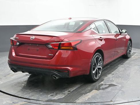 Used 2024 Nissan Altima 2.5 SR w/ SR Premium Package image 10