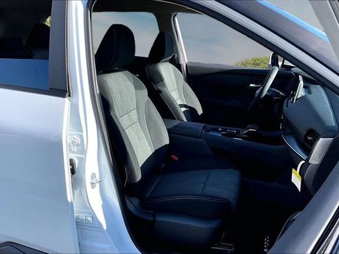 New 2026 Nissan Rogue SV FWD image 10