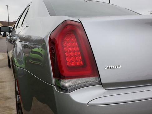 Used 2018 Chrysler 300 S w/ 300S Premium Group image 31