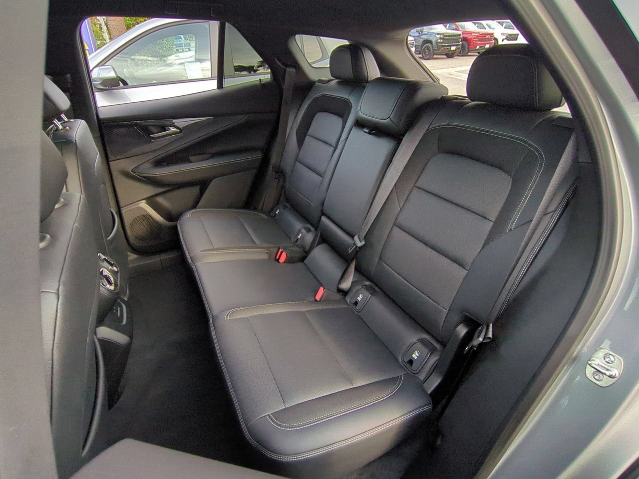 Used 2024 Chevrolet Blazer EV LT AWD/4WD image 23