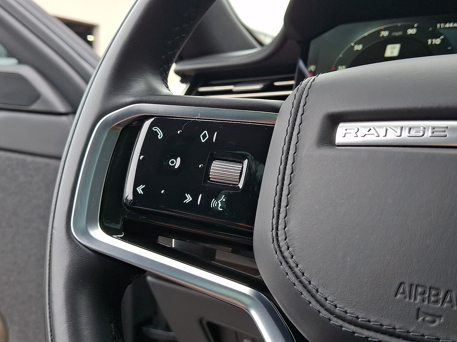 Used 2023 Land Rover Range Rover Sport SE AWD/4WD image 19