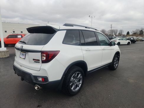 Used 2024 Honda Passport TrailSport image 6