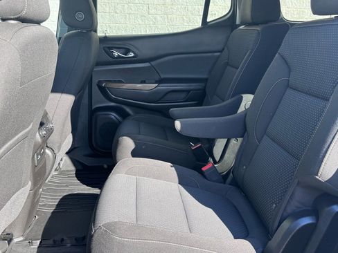 Used 2023 GMC Acadia SLE w/ Driver Convenience Package image 22