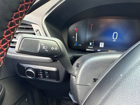 Used 2025 Ford Escape ST-Line w/ Tech Pack #1 AWD/4WD image 33