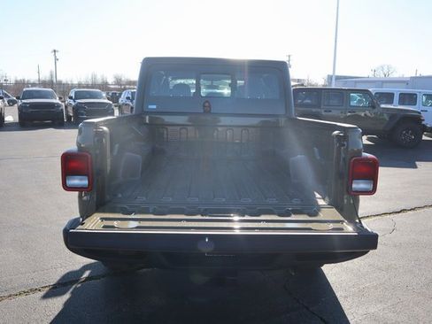 New 2026 Jeep Gladiator Sport image 22
