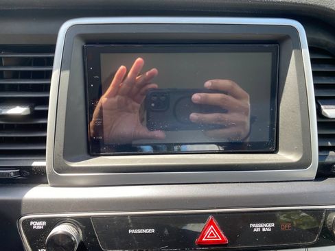 Used 2018 Hyundai Sonata SEL FWD image 16