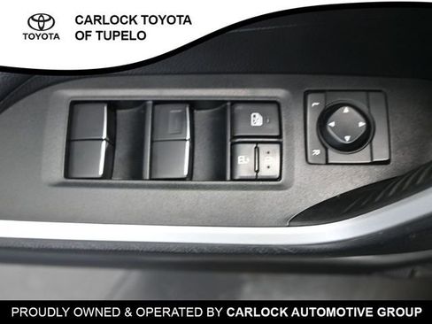 Used 2021 Toyota RAV4 XLE Premium image 20