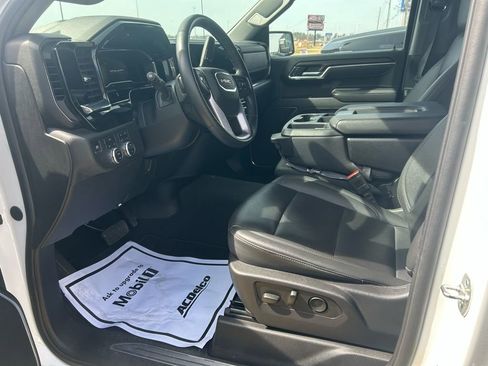 Used 2025 GMC Sierra 1500 SLT image 10