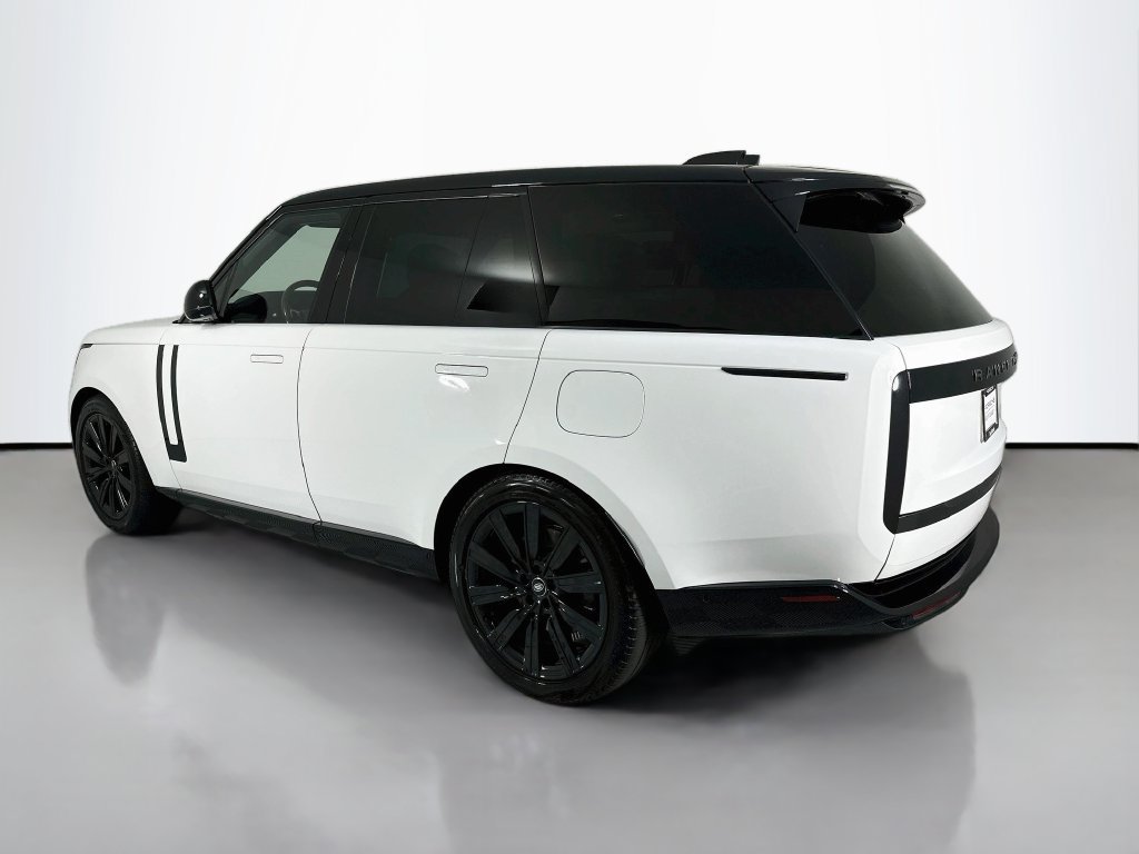 Used 2025 Land Rover Range Rover SE AWD/4WD image 3