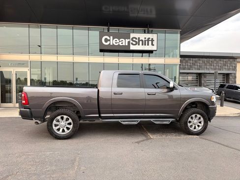 Used 2019 RAM 2500 Laramie AWD/4WD image 7