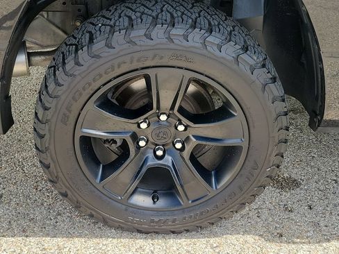 Used 2020 RAM 1500 Big Horn AWD/4WD image 5