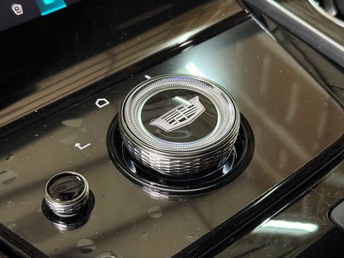 New 2026 Cadillac Escalade ESV Luxury image 36