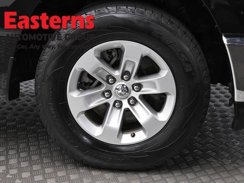 Used 2024 RAM 1500 Laramie RWD image 31