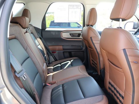 Certified 2025 Ford Bronco Sport Outer Banks w/ Outer Banks Tech Package+ AWD/4WD image 12