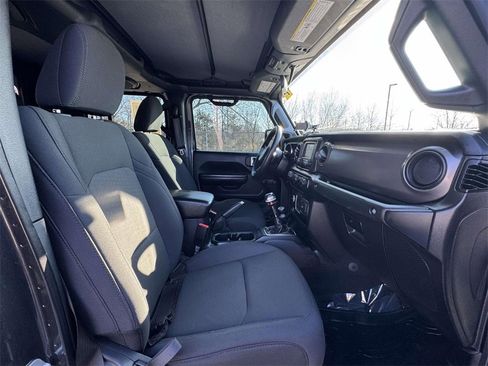 Used 2021 Jeep Gladiator Sport w/ Trailer Tow Package image 15
