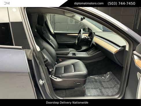 Used 2023 Tesla Model Y Long Range image 20