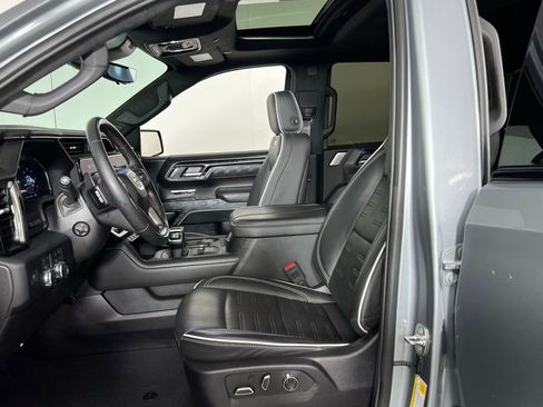 Used 2024 GMC Sierra 1500 AT4X image 22