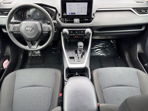 Used 2025 Toyota RAV4 XLE AWD/4WD image 24