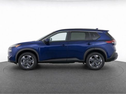 Used 2024 Nissan Rogue SV FWD image 4
