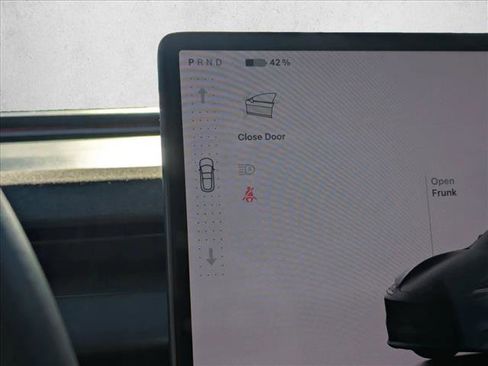 Used 2025 Tesla Model 3 Long Range image 22