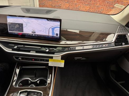New 2026 BMW X7 xDrive40i image 17