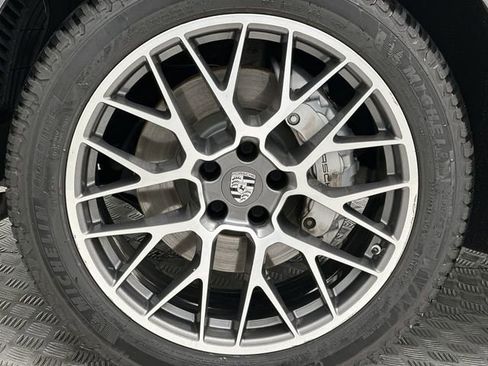 Used 2018 Porsche Macan S image 10