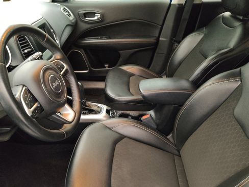 Used 2020 Jeep Compass Latitude FWD image 17