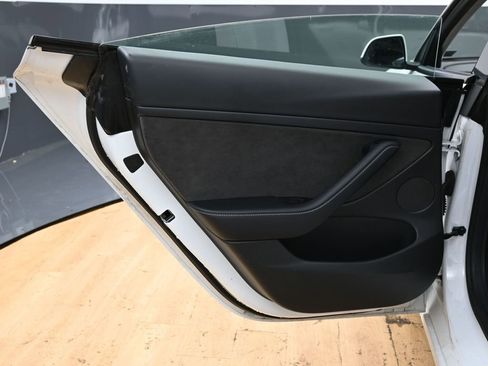 Used 2021 Tesla Model 3 Standard Range Plus image 35