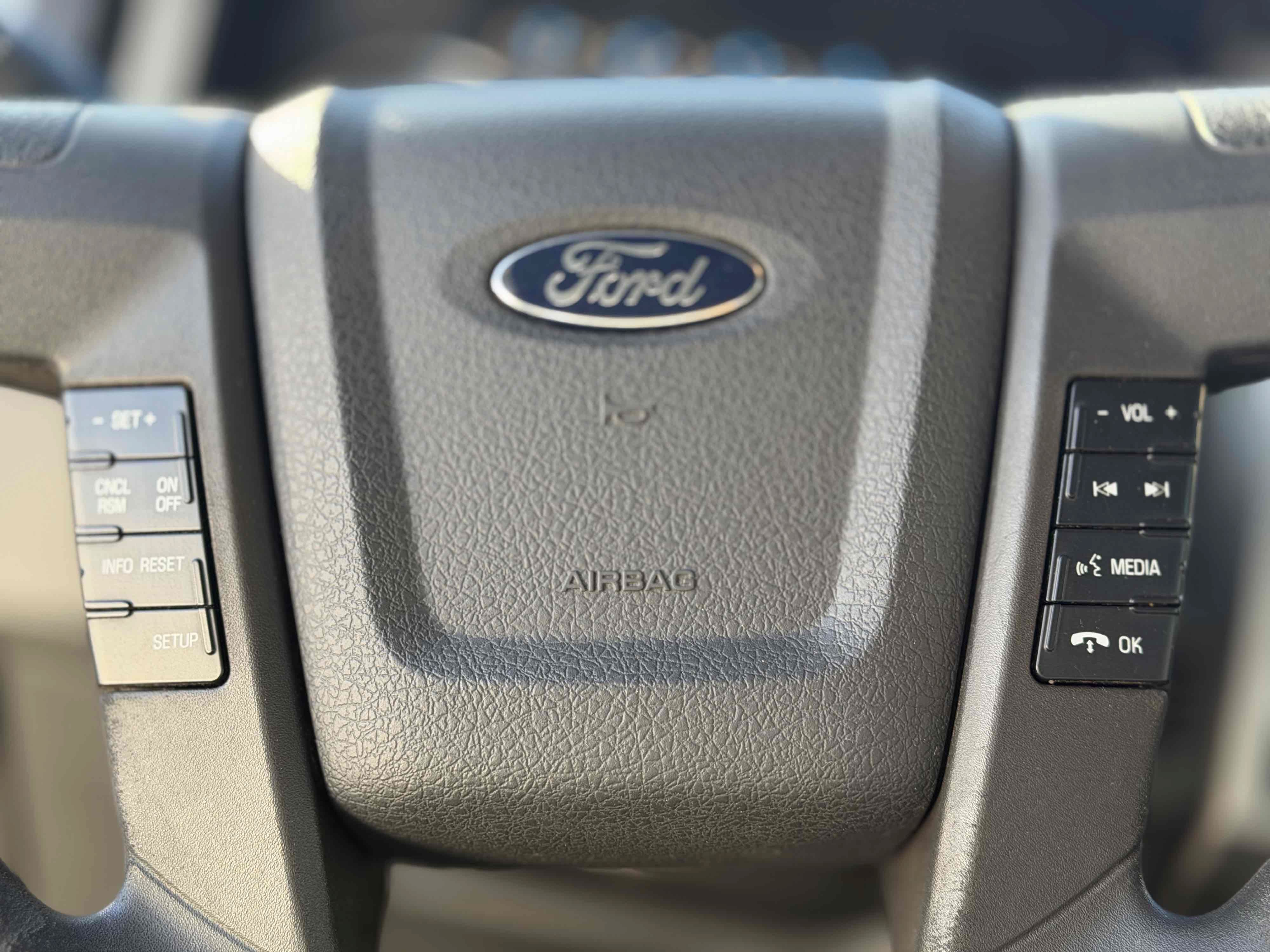 Used 2014 Ford F150 XLT AWD/4WD image 22