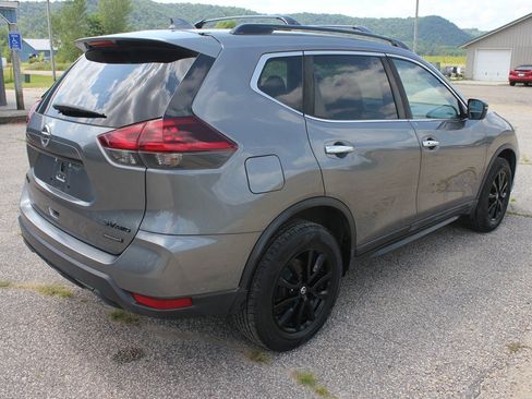 Used 2018 Nissan Rogue SV AWD/4WD image 10