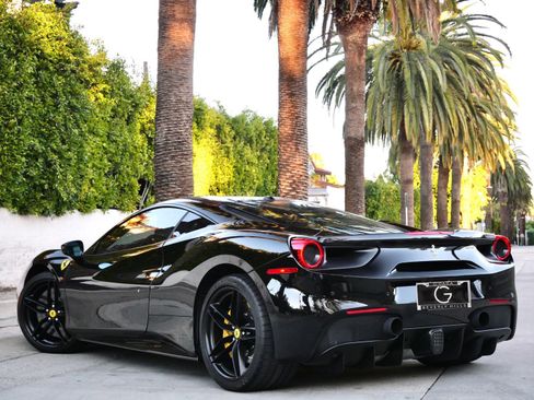 Used 2016 Ferrari 488 GTB image 6