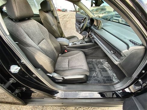 Used 2025 Honda Accord SE image 25