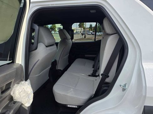 Certified 2025 Toyota 4Runner SR5 image 18