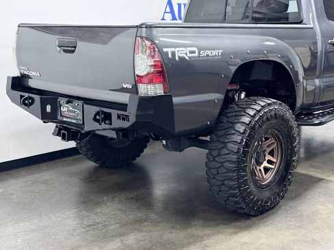Used 2014 Toyota Tacoma 4x4 Double Cab w/ TRD Sport Package image 6