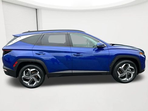 Certified 2023 Hyundai Tucson Limited AWD/4WD image 4