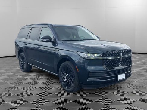 New 2026 Lincoln Navigator Reserve AWD/4WD image 1