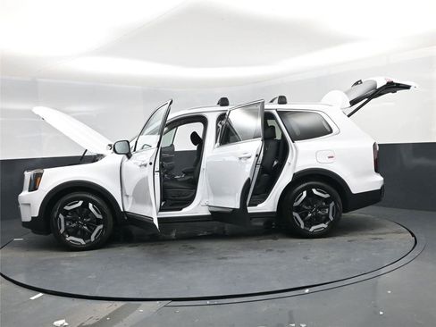 New 2025 Kia Telluride EX image 22