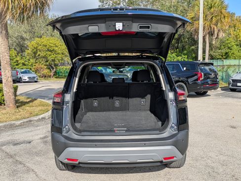 Used 2023 Nissan Rogue SV image 13