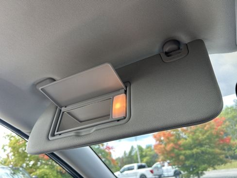 Used 2021 Nissan Murano SV image 26