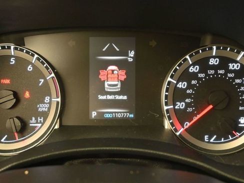 Used 2021 Toyota Highlander LE image 24