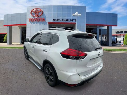 Used 2017 Nissan Rogue SL w/ SL Premium Package image 6