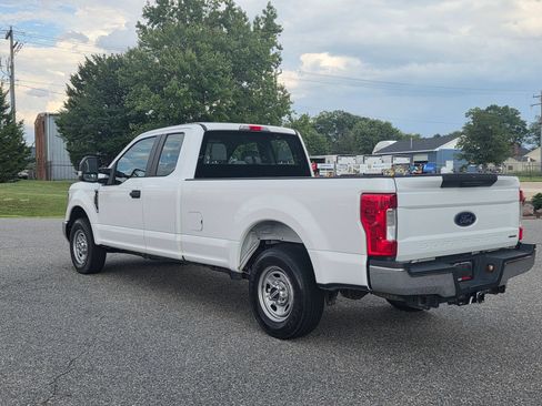 Used 2018 Ford F250 XL w/ Power Equipment Group RWD image 8