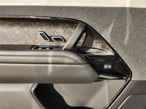New 2025 Land Rover Range Rover Sport Dynamic SE image 16