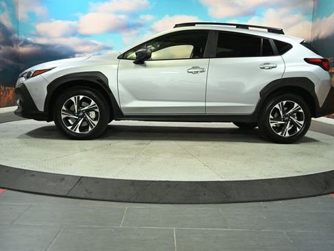 Used 2025 Subaru Crosstrek 2.5i Premium w/ Crosstrek Mirror Package image 5