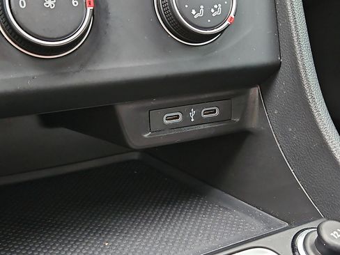 Used 2024 Volkswagen Jetta Sport image 22