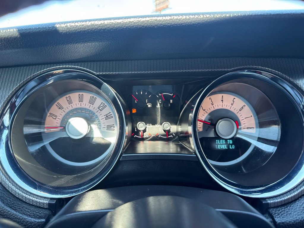Used 2012 Ford Mustang GT Premium w/ Electronics Pkg RWD image 10
